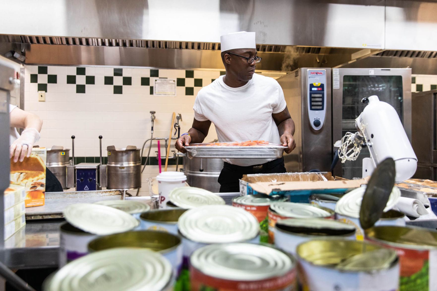 Drum serves annual Thanksgiving meal